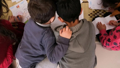 Türkiye’de 9.4 milyon çocuk yoksulluk riski altında: Okul terkleri arttı