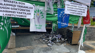 İstanbul'da, Yeşil Sol Parti standını yaktılar