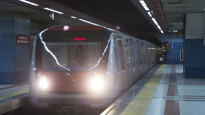 Ankara'da bir kişi, metroda raylara atladı