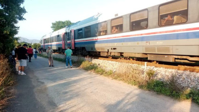 Yolcu treninin çarptığı iki yaşındaki çocuk yaşamını yitirdi