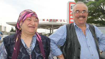 Bayram için Türkiye'ye gelen gurbetçiler: Bayrağı görünce titreme geldi