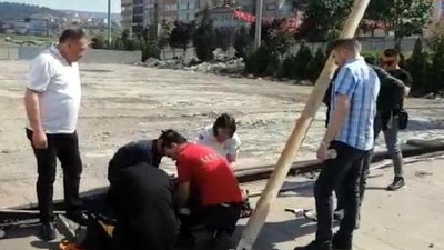Bir işçi Millet Bahçesi inşaatında yüksekten düşerek yaralandı