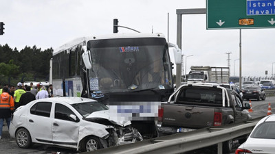 İstanbul'da korkunç kaza: Yolcu otobüsü araçları ezip geçti