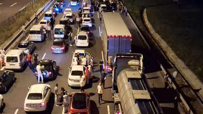 Kuzey Marmara Otoyolu'nda iki otomobil çarpıştı: Yaralılar var