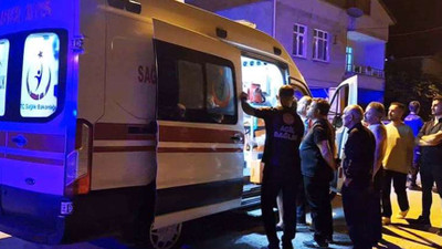 Samsun'da komşular arasında bıçaklı kavga: 3 yaralı