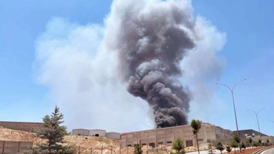 Gaziantep'te fabrika yangını: Bazı işçiler dumandan etkilendi