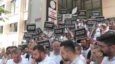 Sağlıkçılar, İstanbul İl Sağlık Müdürlüğü önünde eylem yaptı