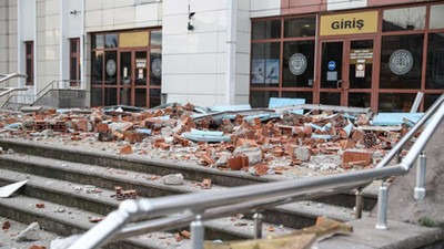 Depremde hasar gören Düzce Adliyesi'ni yapan şirkete, milyarlık ihale 
