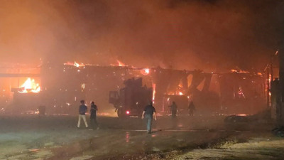Van'da saman pazarında büyük yangın