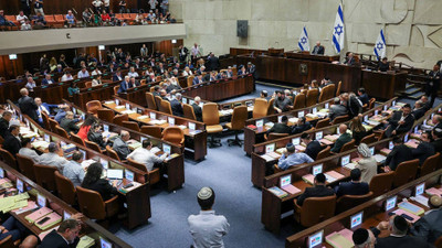 İsrail Meclisi, tartışmalı yasa tasarısını onayladı