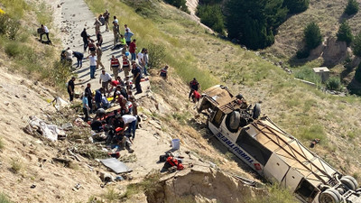Kars'ta yolcu otobüsü şarampole devrildi: Çok sayıda ölü ve yaralı