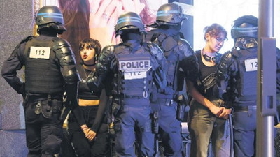Fransa'da polis ve jandarma telefonlardan gizlice görüntü alabilecek