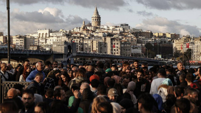 Türkiye'ye 400 bin yabancı geldi, Türkiye'den 140 bin Türk gitti