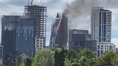 Ataşehir'de 17 katlı iş merkezinde korkutan yangın