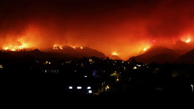 Kanarya Adaları'nda yangınlar nedeniyle 26 bin kişi tahliye edildi