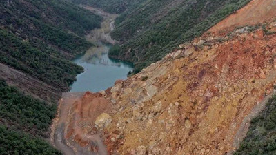 12 yaşındaki çocuk depremin oluşturduğu gölette boğuldu