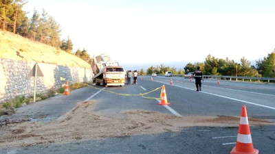 Mersin'de servis minibüsü şarampole yuvarlandı: 1 ölü, 14 yaralı
