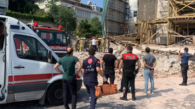 Beşiktaş'ta bina çöktü: Enkaz altında kalan 22 yaşındaki genç hayatını kaybetti