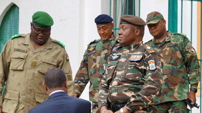 ECOWAS, Nijer'de 3 yıllık geçiş hükümeti planını reddetti