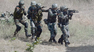 Hindistan, Çin sınırına binlerce asker sevk etti