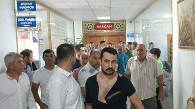 AKP'li Aksu Belediye Başkanı Şahin'den İYİ Partili üyeye yumruklu saldırı