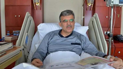 Abdullah Gül, yorumları kapatarak sosyal medyadan 30 Ağustos'u kutladı