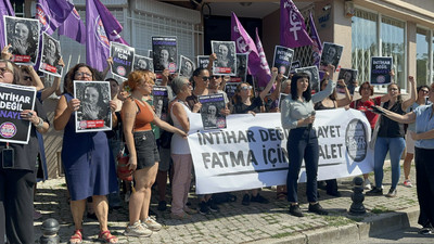Kadınlar Kadıköy'de adalet istedi: Artık hepimizin gözü pencerelerde, balkonlarda