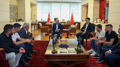 Kılıçdaroğlu, Fethi Şahin'in ailesiyle bir araya geldi
