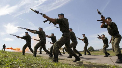 Belarus ordusundan Polonya ve Litvanya sınırlarında tatbikat
