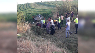Tarım işçilerini taşıyan araç kaza yaptı: 3 ölü, 11 yaralı