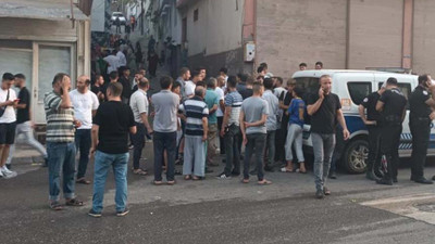 Uyuşturucu satıcıları ile mahalleli arasında kavga: 1 kişi öldü, 4 kişi yaralandı