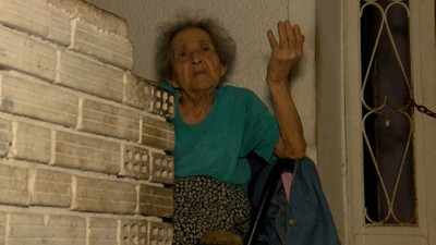 Ev sahibinin evden çıkardığı 95 yaşındaki kadın sokakta kaldı