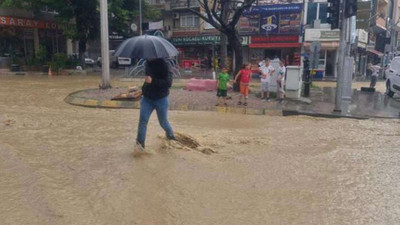 İstanbul'da sağanak yağış etkisini gösteriyor
