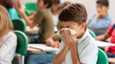 Uzmanlardan uyarı: Okullar açılıyor, salgın riski kapıda