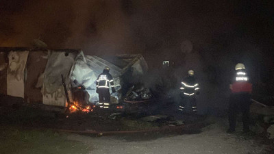 Düzce'de korkutan yangın: 2 ev kullanılamaz hale geldi