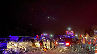Anadolu Otoyolu'nda zincirleme kaza: 11 araç birbirine girdi