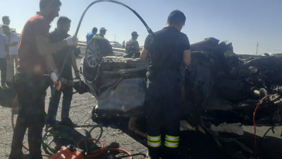 Lastiği patlayan otomobil takla attı: 3 ölü