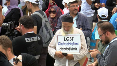 İstanbul'daki LGBTİ+ karşıtı 'Büyük Aile Buluşması' sönük geçti