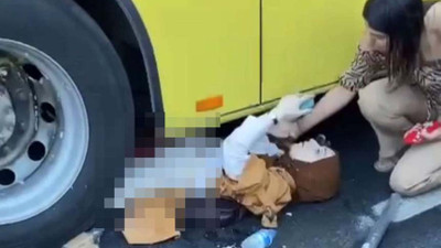 Fatih'te motor, İETT otobüsüne çarptı: Hamile kadın yaşamını yitirdi