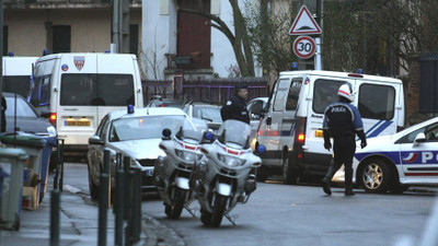 Fransa'da Versay Sarayı bomba ihbarı üzerine tahliye edildi