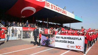 29 Ekim töreninde 'Erdoğan' pankartları taşındı