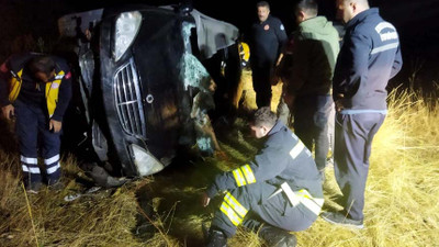 Erzurum'da otomobil şarampole devrildi: Yaralılar var
