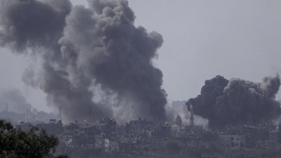 İsrail, Gazze'de bir evi hedef aldı: Çok sayıda ölü ve yaralı var