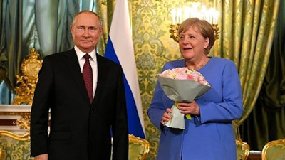 Merkel’in danışmanından Rusya itirafı: Bağımlı hale geldik