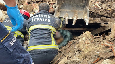 Hurda toplamak için girdikleri metruk ev çöktü: 1 ölü
