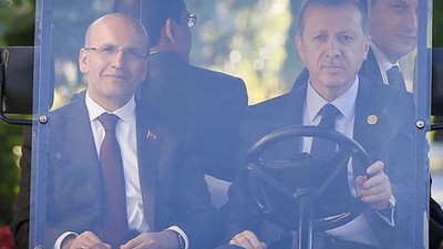 Erdoğan: Mehmet Şimşek'e karışmıyorum, kendi karar veriyor