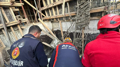 İnşaat alanında beton kalıplar patladı: 2 işçi göçük altında kaldı