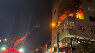 Sakarya'da 4 katlı apartmanda yangın