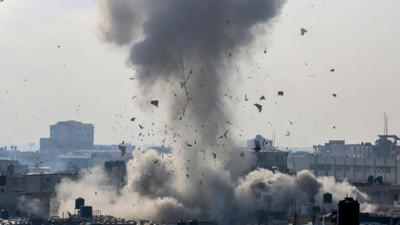 İsrail ordusunun, Gazze'de bir binayı bombalaması sonucu çok sayıda kişi öldü