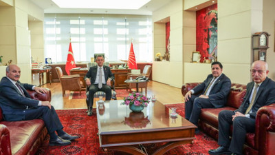 CHP Genel Başkanı Özgür Özel, Saadet Partisi heyetini kabul etti